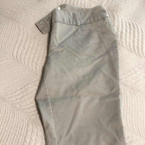 Capris - Picture 3 of 3